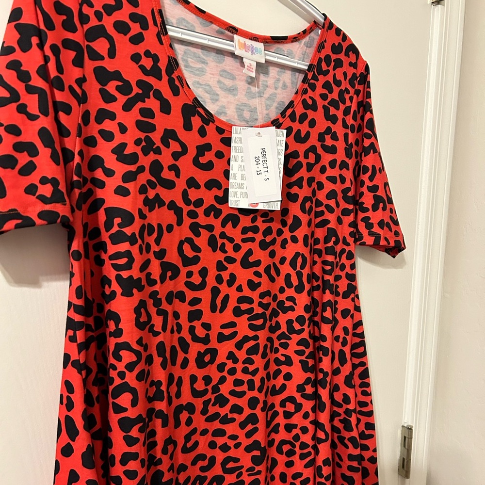 NWT perfect T